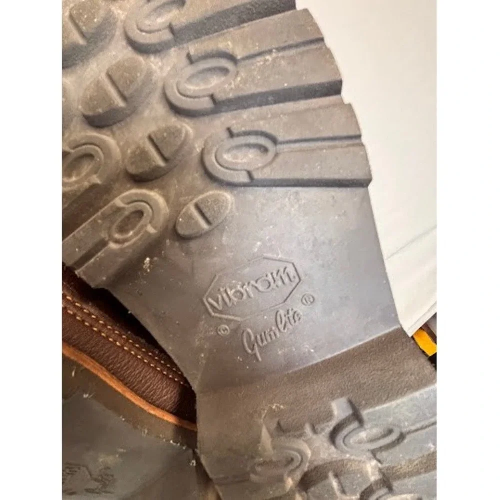 G.H. Bass Camp Moc Brown Leather Boat Shoes Vibram Gumlite Mens 9.5 EE